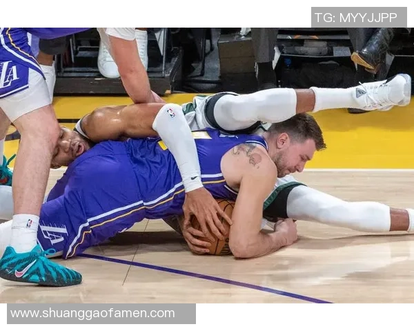 雄鹿对湖人精彩直播全程回顾与赛后分析尽在这里